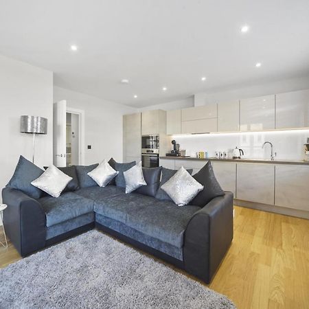 Apartmán Flat 1 Bridge House Staines-upon-Thames Exteriér fotografie