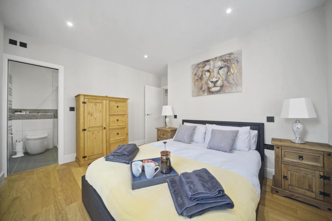 Apartmán Flat 1 Bridge House Staines-upon-Thames Exteriér fotografie